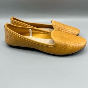 Daisy Fuentes flats